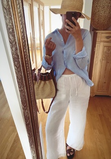 Nela Panghy-Lee feet photo thumbnail