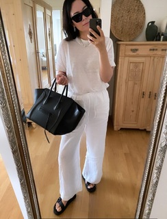 Nela Panghy-Lee feet photo thumbnail