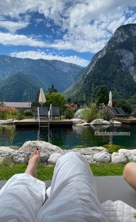 Nela Panghy-Lee feet photo thumbnail