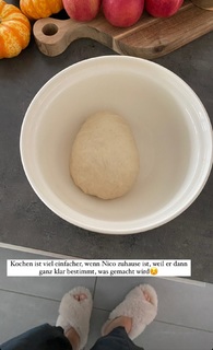 Nela Panghy-Lee feet photo thumbnail