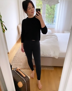 Nela Panghy-Lee feet photo thumbnail