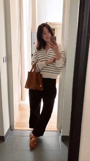 Nela Panghy-Lee feet photo thumbnail