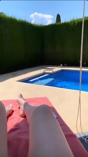 Nela Panghy-Lee feet photo thumbnail