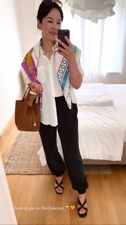 Nela Panghy-Lee feet photo thumbnail