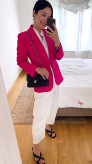 Nela Panghy-Lee feet photo thumbnail