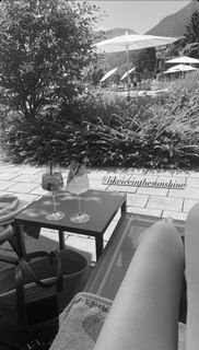 Nela Panghy-Lee feet photo thumbnail