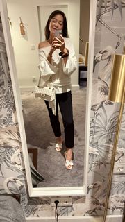 Nela Panghy-Lee feet photo thumbnail