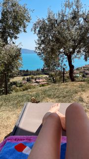Nela Panghy-Lee feet photo 1