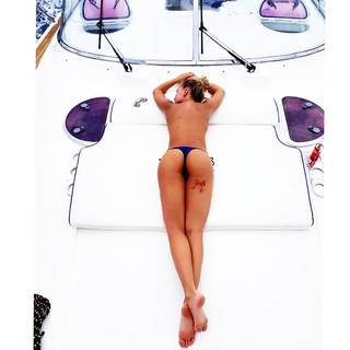 Nela Slováková feet photo 2