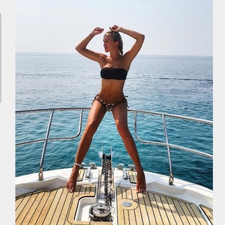 Nela Slováková feet photo 3