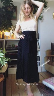 Nell Hudson feet photo 1