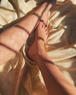 Nell Hudson feet photo 8