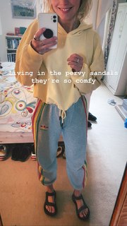 Nell Hudson feet photo 4