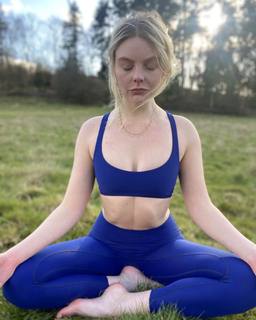 Nell Hudson feet photo 7