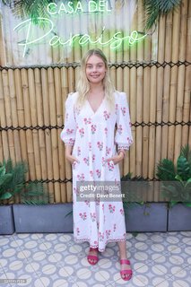Nell Hudson feet photo 2