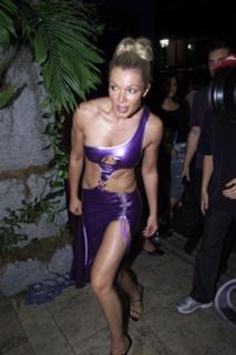 Nell McAndrew feet photo 2