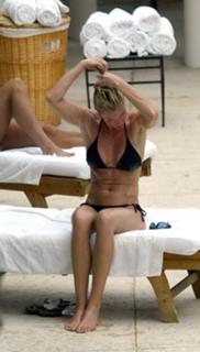 Nell McAndrew feet photo 6