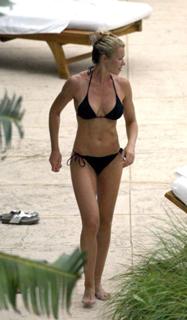 Nell McAndrew feet photo 4