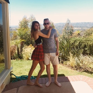 Nell Tiger Free feet photo thumbnail