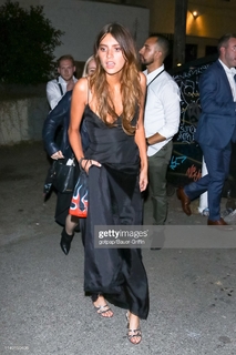 Nell Tiger Free feet photo thumbnail