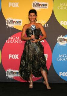 Nelly Furtado feet photo thumbnail