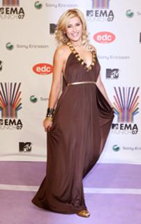Nelly Furtado feet photo thumbnail