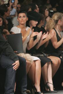 Nelly Furtado feet photo thumbnail