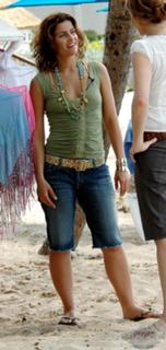 Nelly Furtado feet photo thumbnail