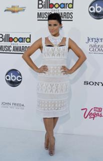 Nelly Furtado feet photo thumbnail