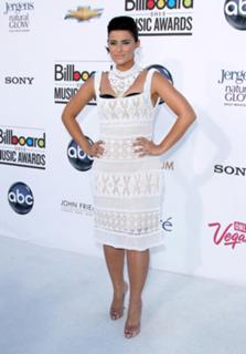 Nelly Furtado feet photo thumbnail