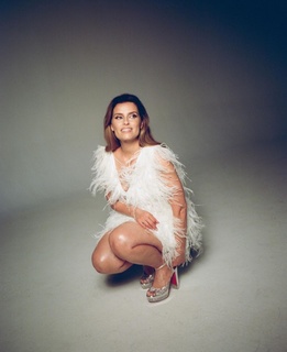 Nelly Furtado feet photo thumbnail