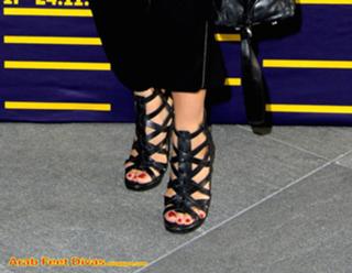 Nelly Karim feet photo thumbnail