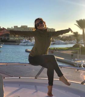 Nelly Karim feet photo thumbnail