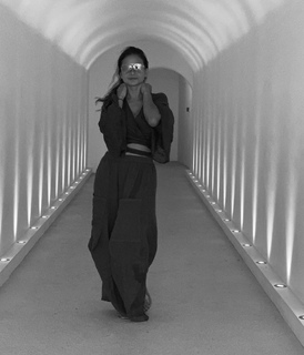 Nelly Karim feet photo thumbnail