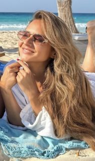 Nelly Karim feet photo thumbnail