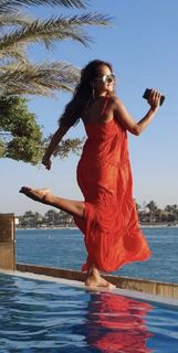 Nelly Karim feet photo 4