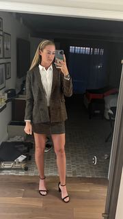 Nelly Korda feet photo thumbnail