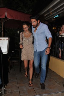 Neslihan Atagül feet photo thumbnail