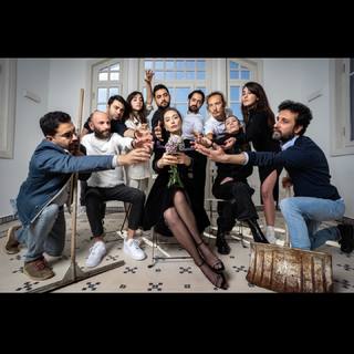 Neslihan Atagül feet photo thumbnail