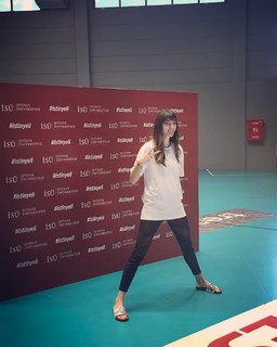 Neslihan Darnel feet photo 17