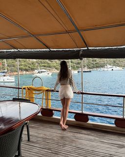 Neslihan Darnel feet photo 7
