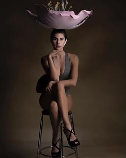 Nesrin Cavadzade feet photo thumbnail