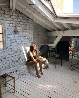 Nesrin Cavadzade feet photo thumbnail