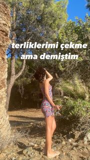 Nesrin Cavadzade feet photo thumbnail