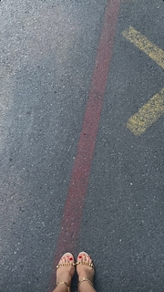 Nesrin Cavadzade feet photo thumbnail