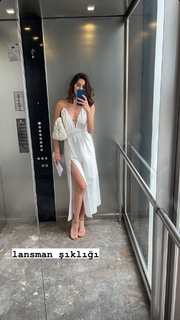 Nesrin Cavadzade feet photo thumbnail