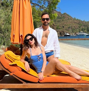 Nesrin Cavadzade feet photo thumbnail