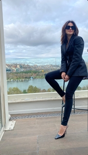 Nesrin Cavadzade feet photo thumbnail