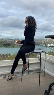 Nesrin Cavadzade feet photo thumbnail