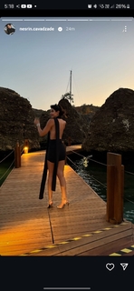 Nesrin Cavadzade feet photo thumbnail